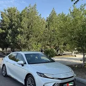 Toyota Camry 2024