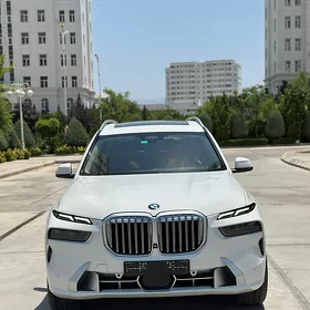 BMW X7 2023