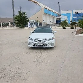 Toyota Camry 2020