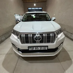 Toyota Land Cruiser Prado 2023