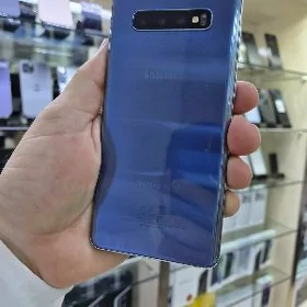 S 10 PLUS