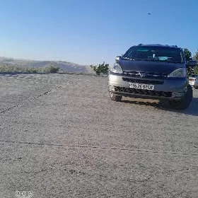 Toyota Sienna 2004