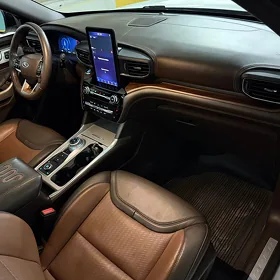 Ford Explorer 2022