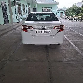 Toyota Camry 2012