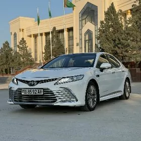 Toyota Camry 2020