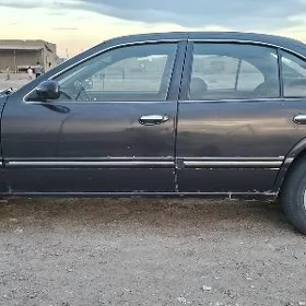 Nissan Maxima 1995