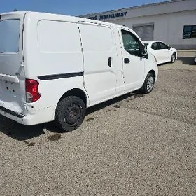 Nissan NV200 2021