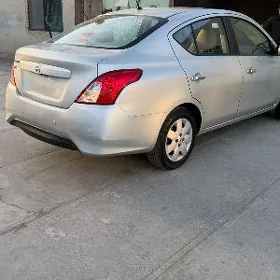 Nissan Sunny 2023
