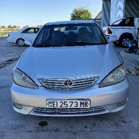 Toyota Camry 2004