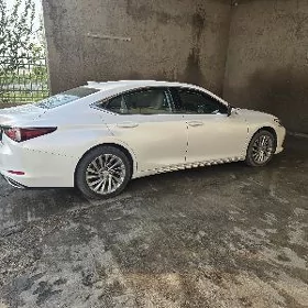 Lexus ES 350 2019