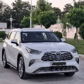 Toyota Highlander 2021