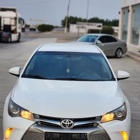 Toyota Camry 2015