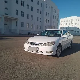 Toyota Camry 2004