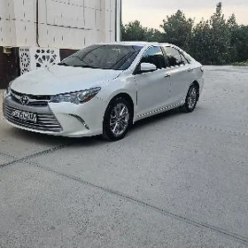 Toyota Camry 2015
