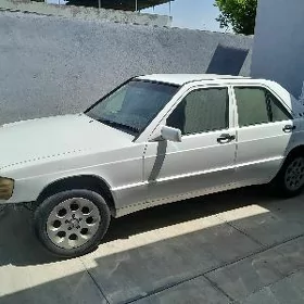 Mercedes-Benz 190E 1989