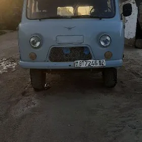 UAZ Profi 1999