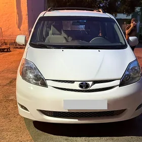 Toyota Sienna 2009