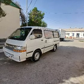 Toyota Hiace 1990