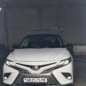 Toyota Camry 2020