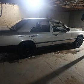 Mercedes-Benz 190-Class 1990