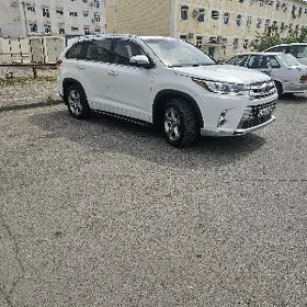Toyota Highlander 2019