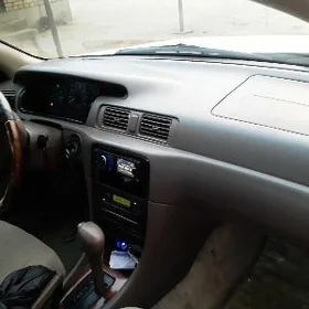 Toyota Camry 2000