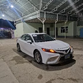 Toyota Camry 2023