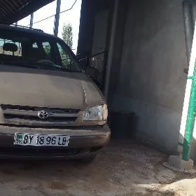 Toyota Sienna 1999