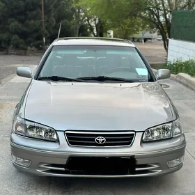 Toyota Camry 2000