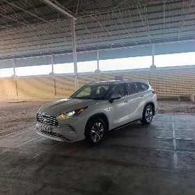 Toyota Highlander 2022
