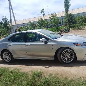 Toyota Camry 2023
