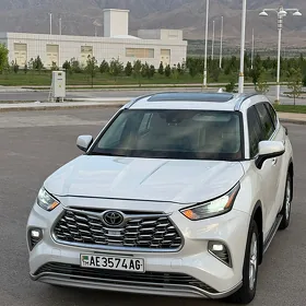 Toyota Highlander 2020
