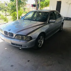 BMW E39 2000