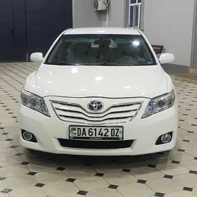 Toyota Camry 2011