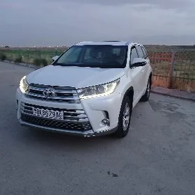 Toyota Highlander 2016