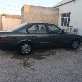 BMW 525 1990