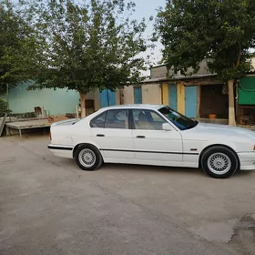 BMW 525 1989