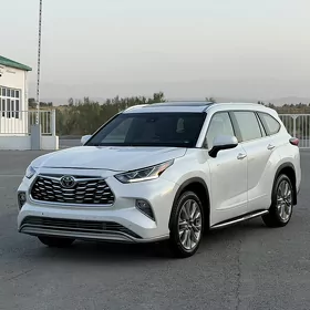Toyota Highlander 2023