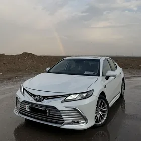 Toyota Camry 2020