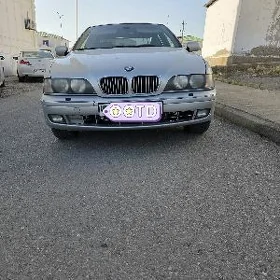 BMW E39 1998