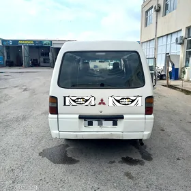 Toyota Hiace 2008