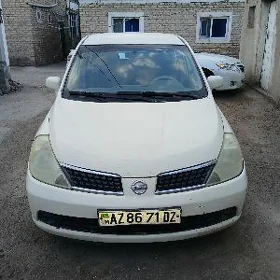 Nissan Tiida 2008