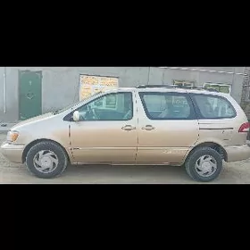 Toyota Sienna 2000