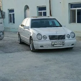 Mercedes-Benz E320 1999