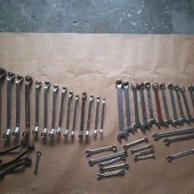 рожковый ключ, домкрат, açar