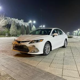 Toyota Camry 2023