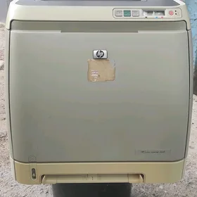 Цветной принтер HP 2605