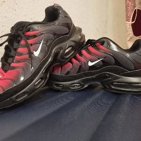 Nike кроссовки