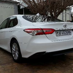Toyota Camry 2020