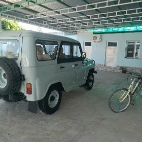 UAZ 469 2000